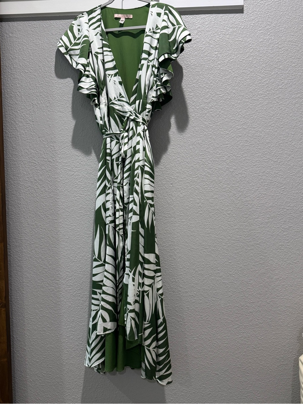 Hutch Green and White Palm-Print Maxi Dress - Picture 2 of 4